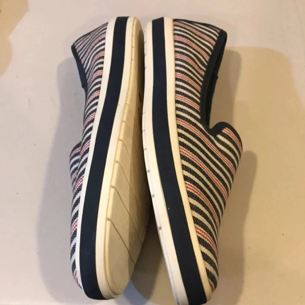 St. John’s Bay Womens Red, White & Blue Striped Memory Foam Slip On Sneakers-8M